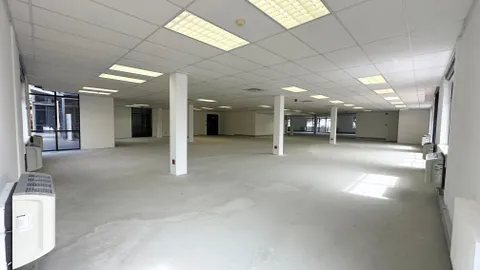 WhatsApp Image 2025-10-13 at 09.48.17 (1).